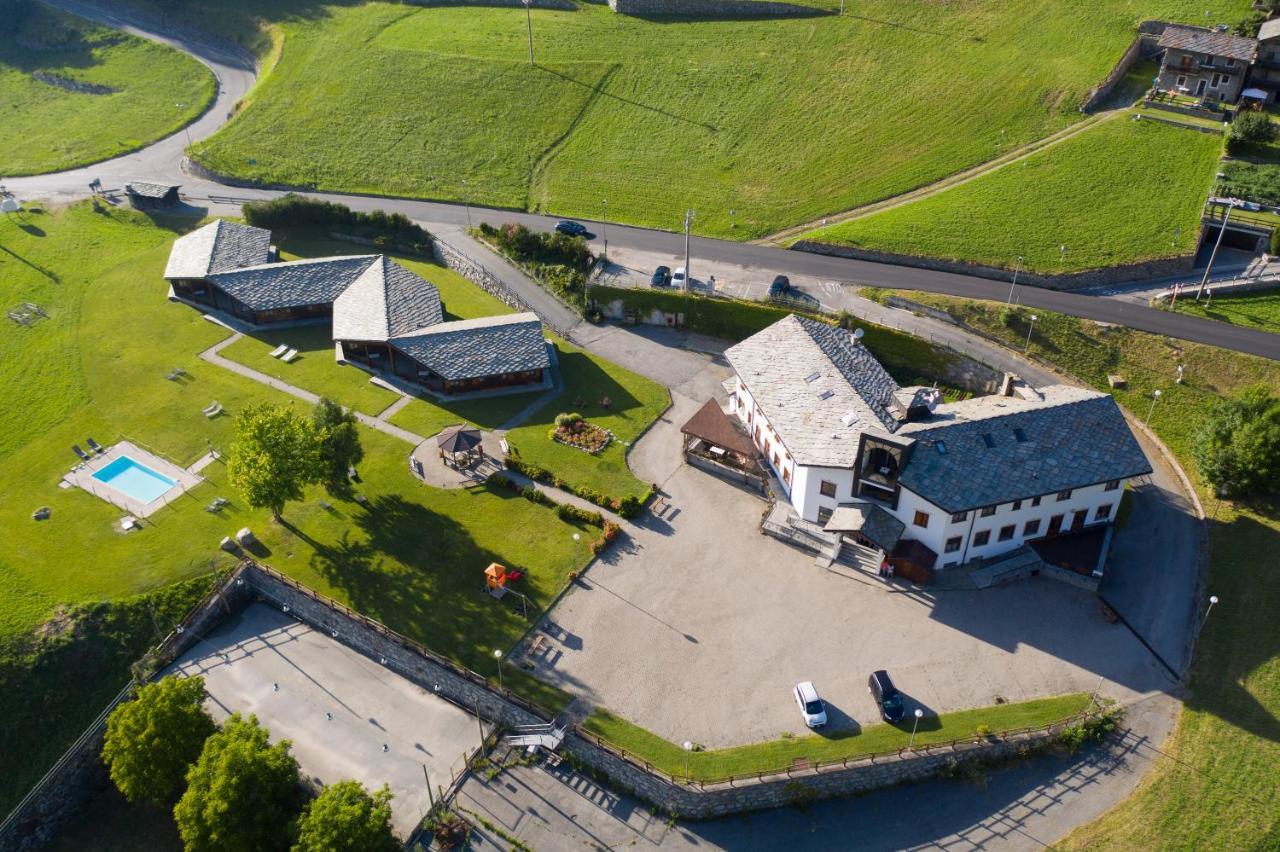 Hostellerie Le Lievre Amoureux Valpelline Esterno foto