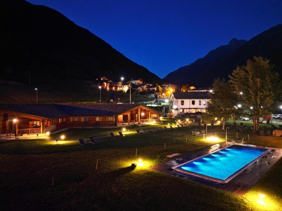 Hostellerie Le Lievre Amoureux Valpelline Esterno foto
