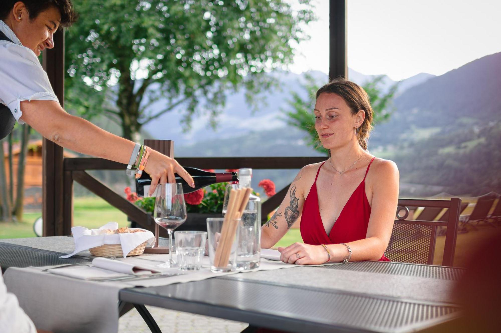 Hostellerie Le Lievre Amoureux Valpelline Esterno foto
