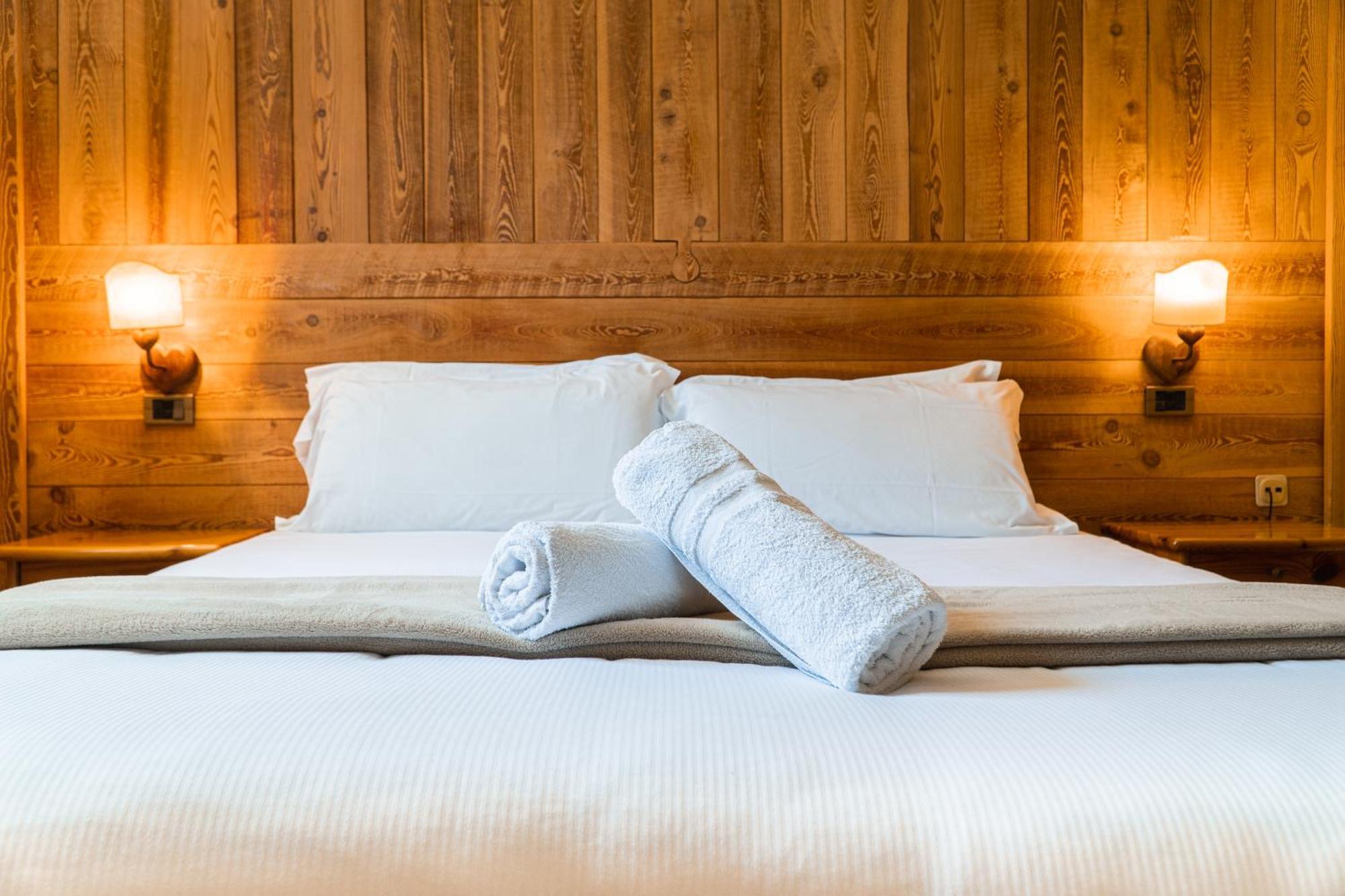 Hostellerie Le Lievre Amoureux Valpelline Esterno foto